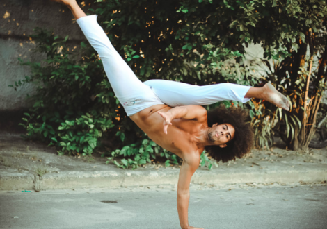Dança contemporânea no palco - Instituto Chrisan